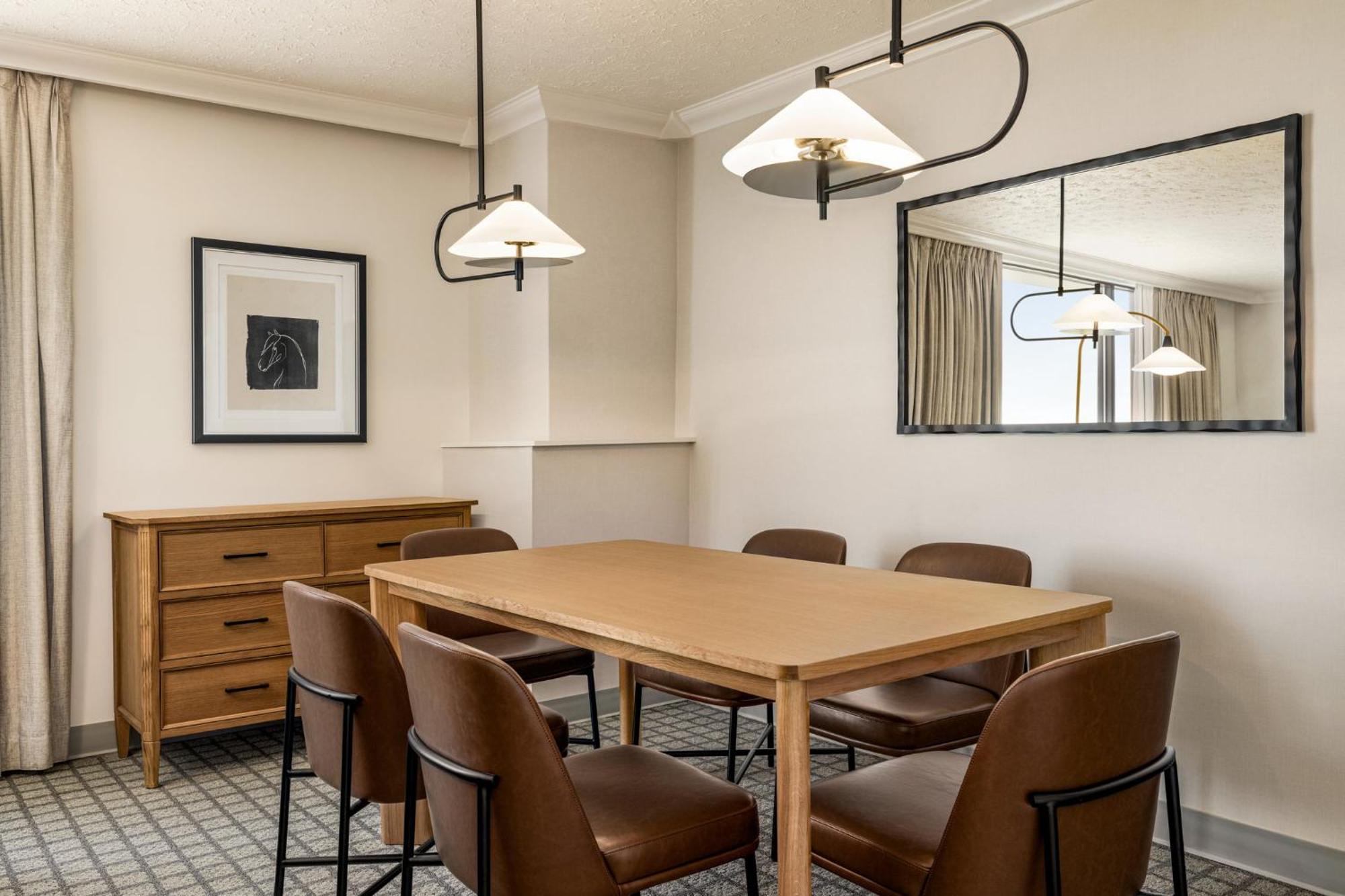 Crowne Plaza Louisville Airport Expo Ctr By Ihg Экстерьер фото
