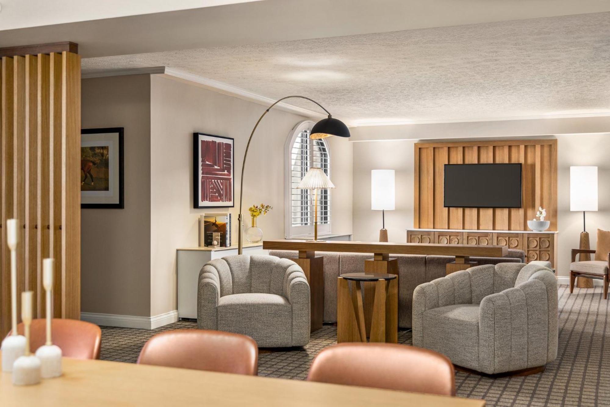 Crowne Plaza Louisville Airport Expo Ctr By Ihg Экстерьер фото