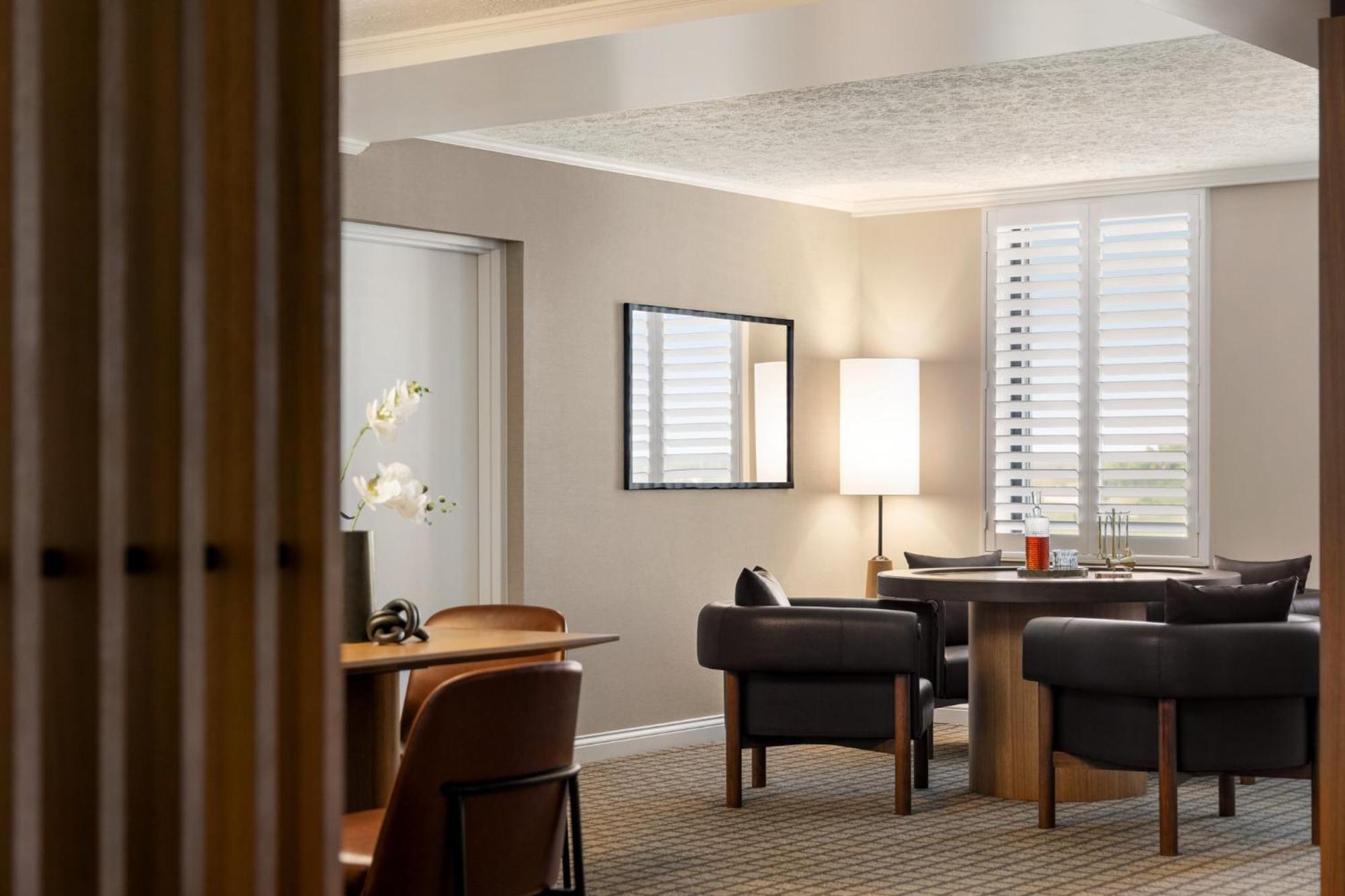 Crowne Plaza Louisville Airport Expo Ctr By Ihg Экстерьер фото