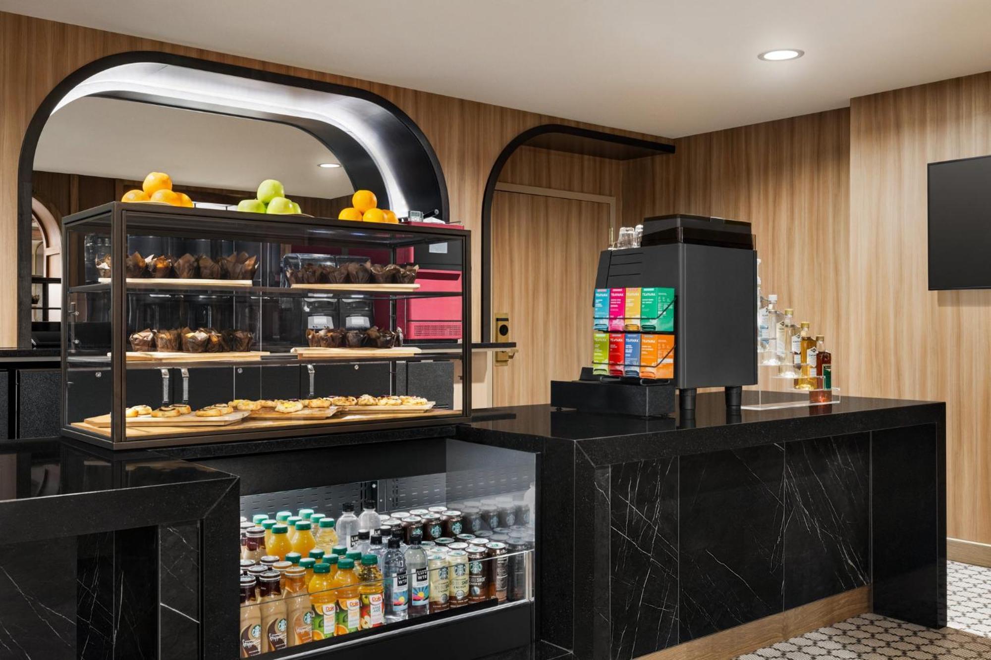 Crowne Plaza Louisville Airport Expo Ctr By Ihg Экстерьер фото