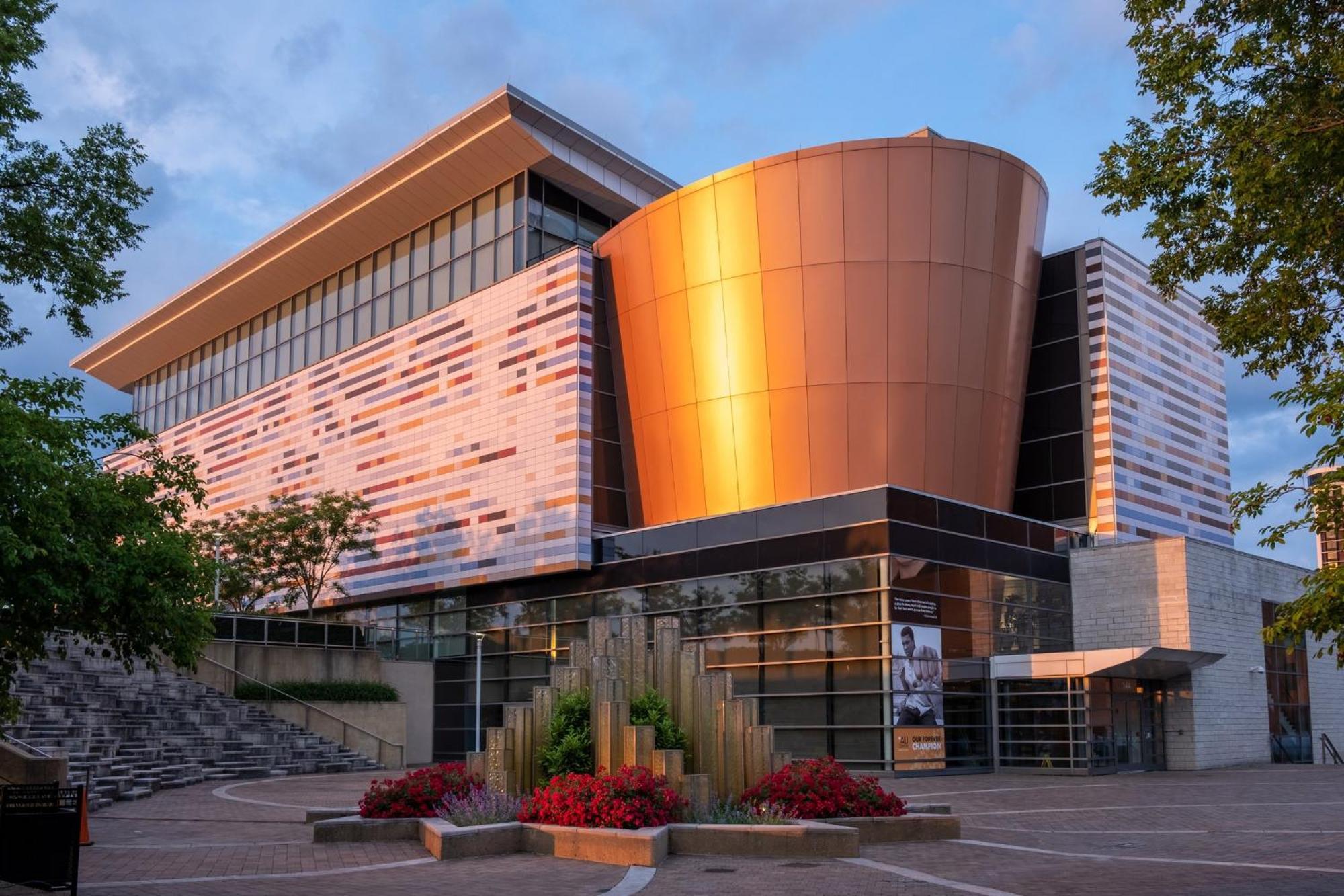 Crowne Plaza Louisville Airport Expo Ctr By Ihg Экстерьер фото