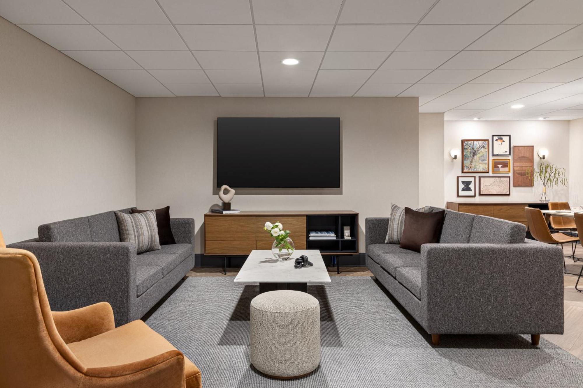 Crowne Plaza Louisville Airport Expo Ctr By Ihg Экстерьер фото