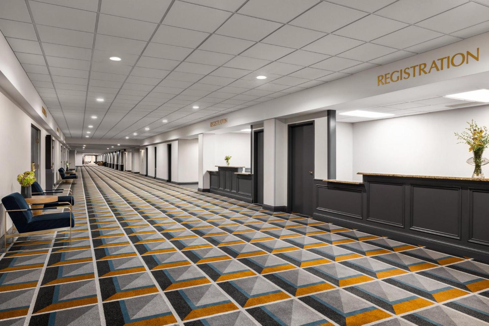 Crowne Plaza Louisville Airport Expo Ctr By Ihg Экстерьер фото