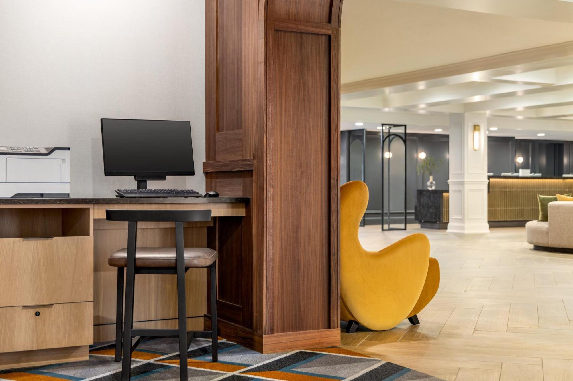 Crowne Plaza Louisville Airport Expo Ctr By Ihg Экстерьер фото